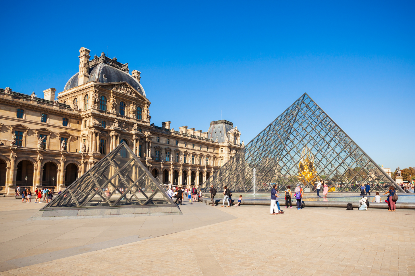 Louvre Museum Pyramids Parvis in Louvre District Paris Guided Tour Entry Tickets